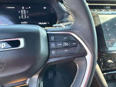 Used 2024 Jeep Grand Cherokee Altitude RWD image 23