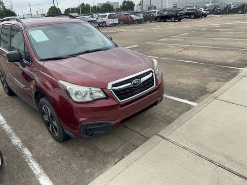 Used 2017 Subaru Forester 2.5i w/ Alloy Wheel Package AWD/4WD image 2