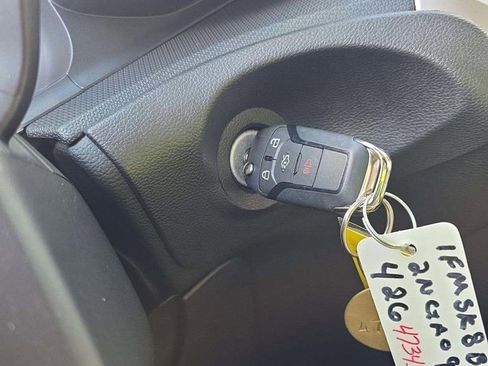 Used 2022 Ford Explorer 4WD image 16