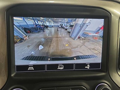 Used 2022 Chevrolet Silverado 2500 LT w/ Convenience Package image 25