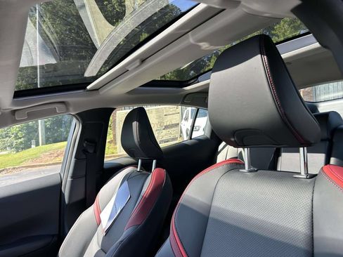 New 2026 Toyota Prius Plug-In Hybrid w/ Limited Premium Package FWD image 13