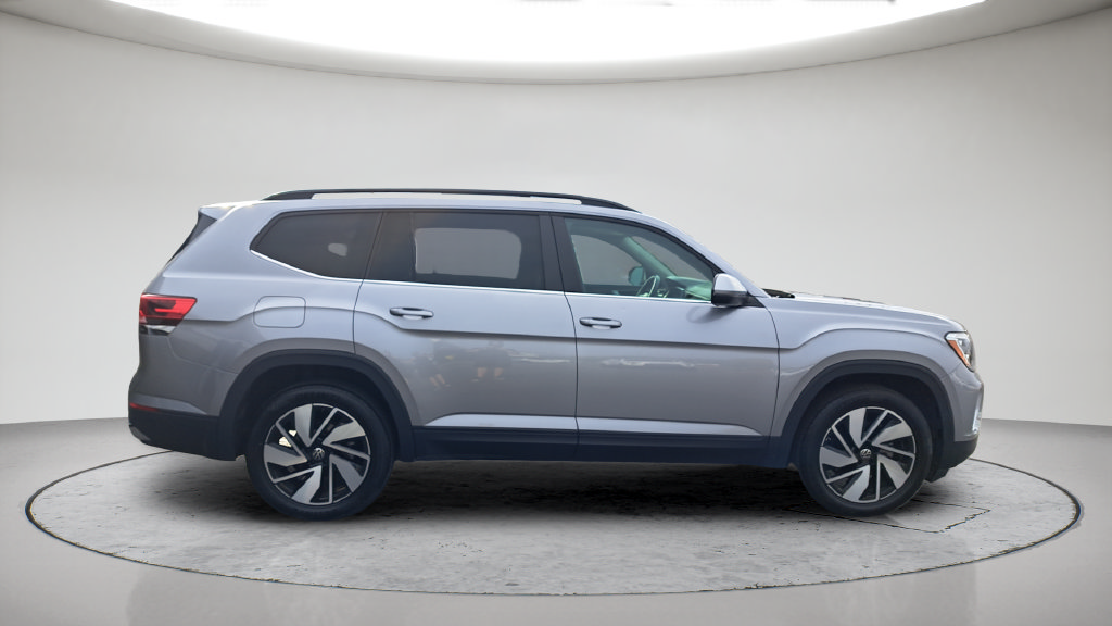 Used 2024 Volkswagen Atlas SE AWD/4WD image 4