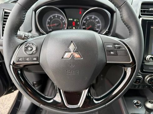 Used 2023 Mitsubishi Outlander Sport SE AWD/4WD image 29