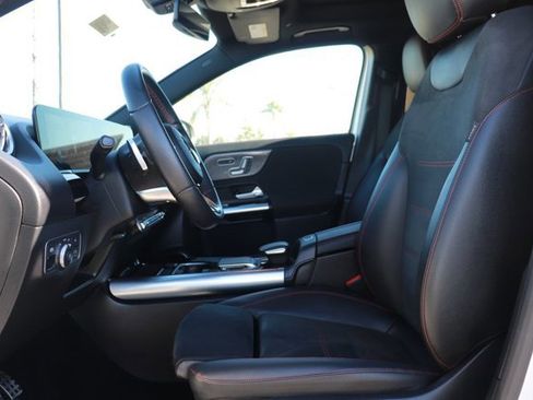 Used 2023 Mercedes-Benz GLA 250 image 11