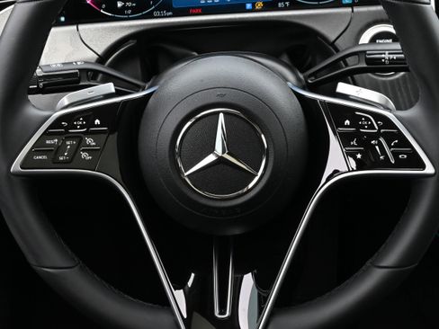 Used 2025 Mercedes-Benz E 450 4MATIC Sedan image 26