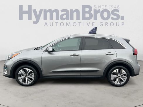 Certified 2022 Kia Niro EX FWD image 7