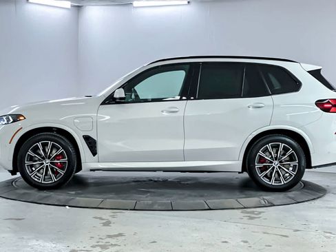 New 2026 BMW X5 xDrive50e w/ M Sport Package image 5