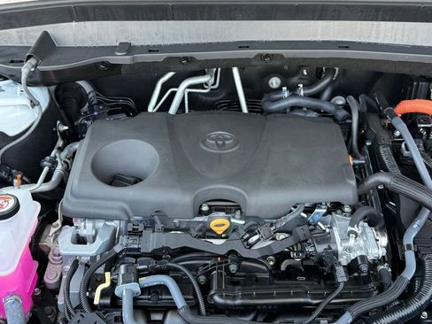 Certified 2025 Toyota Grand Highlander AWD Hybrid image 34
