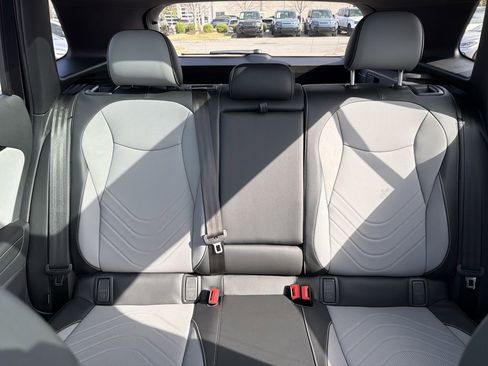 New 2026 Volkswagen Tiguan SE R-Line FWD image 31