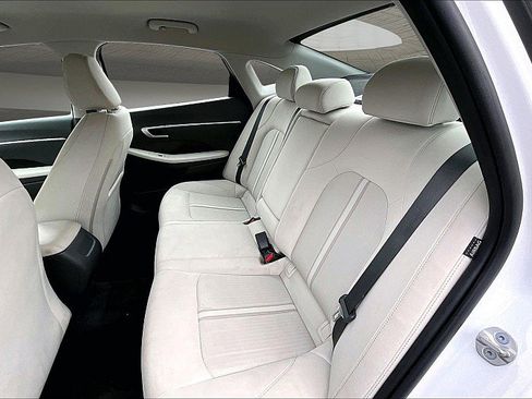Used 2025 Hyundai Sonata SEL FWD image 23
