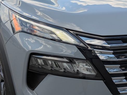 Certified 2026 Nissan Rogue SV w/ SV Premium Package FWD image 10