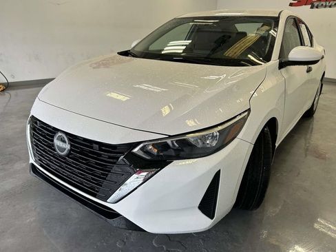Used 2024 Nissan Sentra S FWD image 7