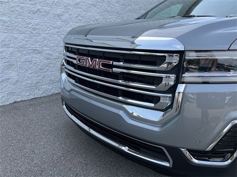 Used 2023 GMC Acadia SLE w/ Driver Convenience Package image 29