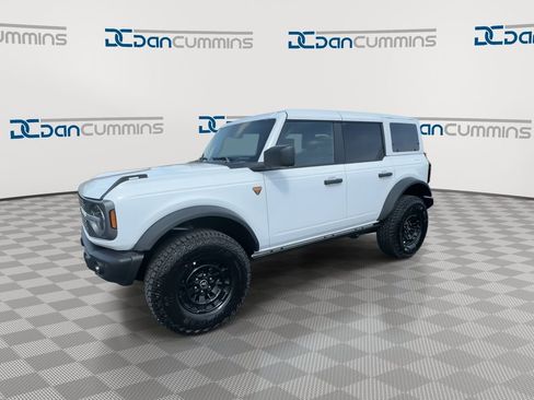 New 2026 Ford Bronco Badlands image 4