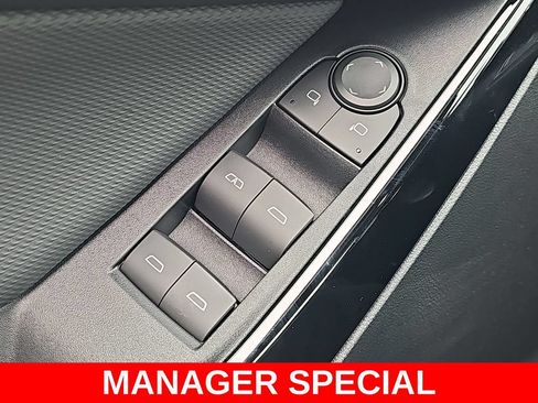 New 2026 Chevrolet Equinox LT w/ Safety and Technology Package FWD image 28