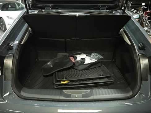 Used 2026 Toyota Prius Plug-In Hybrid FWD image 7