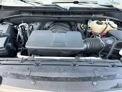 Used 2024 Cadillac Escalade ESV Premium Luxury RWD image 34
