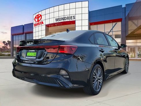 Used 2022 Kia Forte GT-Line w/ GT-Line Technology Package FWD image 7