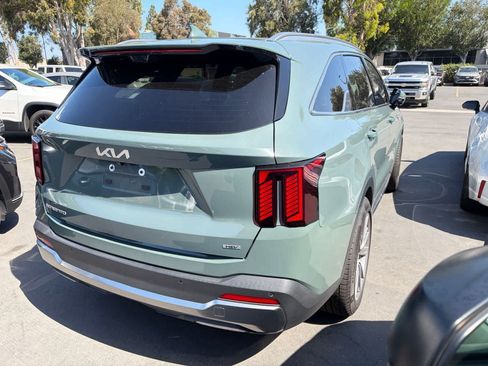 Used 2025 Kia Sorento SX Prestige AWD/4WD image 3