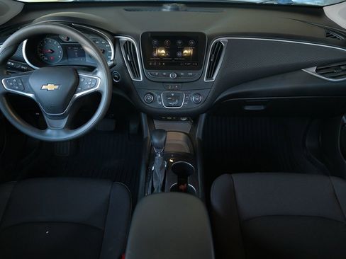 Used 2022 Chevrolet Malibu LS image 19