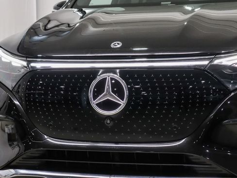 Used 2023 Mercedes-Benz EQS 450+ SUV image 8