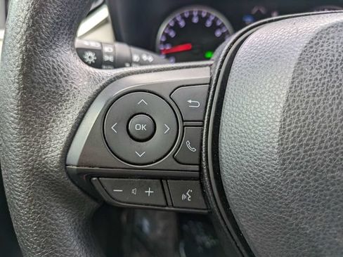 Used 2020 Toyota RAV4 XLE w/ Convenience Package FWD image 23