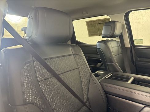 Used 2024 Toyota Tundra Limited image 27