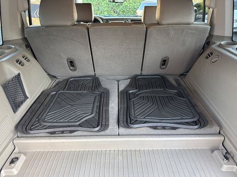 Used 2008 Jeep Commander Sport image 23