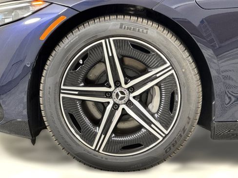 Certified 2023 Mercedes-Benz EQS 580 4MATIC Sedan image 10