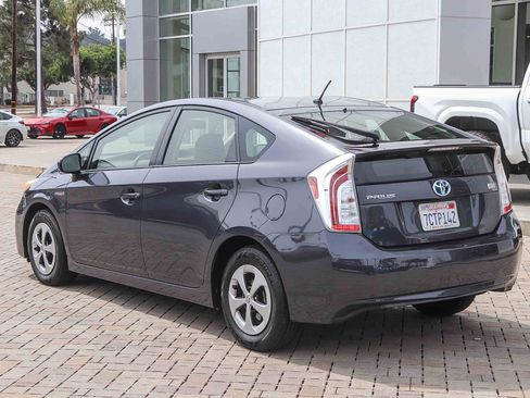 Used 2013 Toyota Prius Two image 9