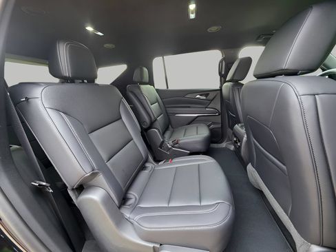 New 2026 Chevrolet Traverse LT w/ Midnight/Sport Edition AWD/4WD image 8