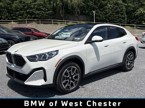 Certified 2025 BMW X2 xDrive28i AWD/4WD image 1
