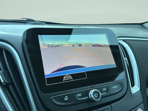 Used 2024 Chevrolet Malibu LT FWD image 18