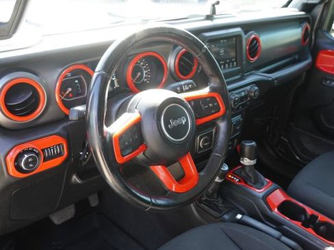 Used 2021 Jeep Gladiator Sport AWD/4WD image 16
