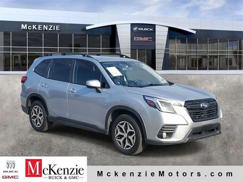 Used 2022 Subaru Forester Premium image 1