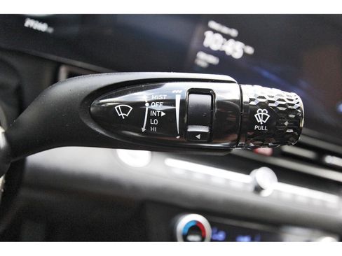 Used 2025 Hyundai Elantra Limited FWD image 18