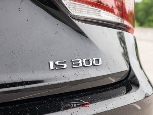 Used 2018 Lexus IS 300 F Sport w/ F Sport Package image 40