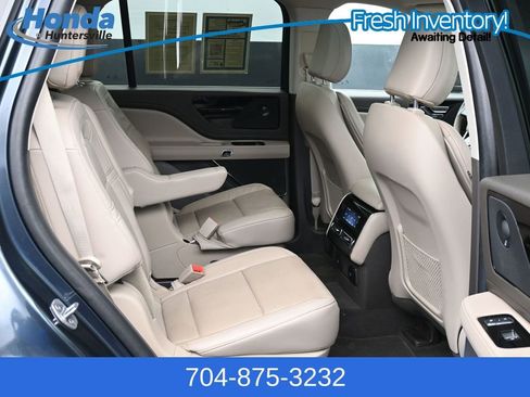 Used 2023 Lincoln Aviator Reserve w/ Equipment Group 201A AWD/4WD image 12