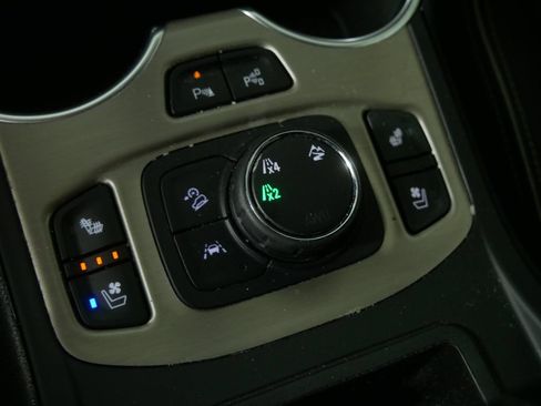 Used 2020 GMC Terrain Denali w/ Denali Premium Package AWD/4WD image 25