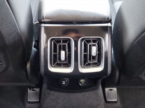 Certified 2023 Kia Sorento LX FWD image 28