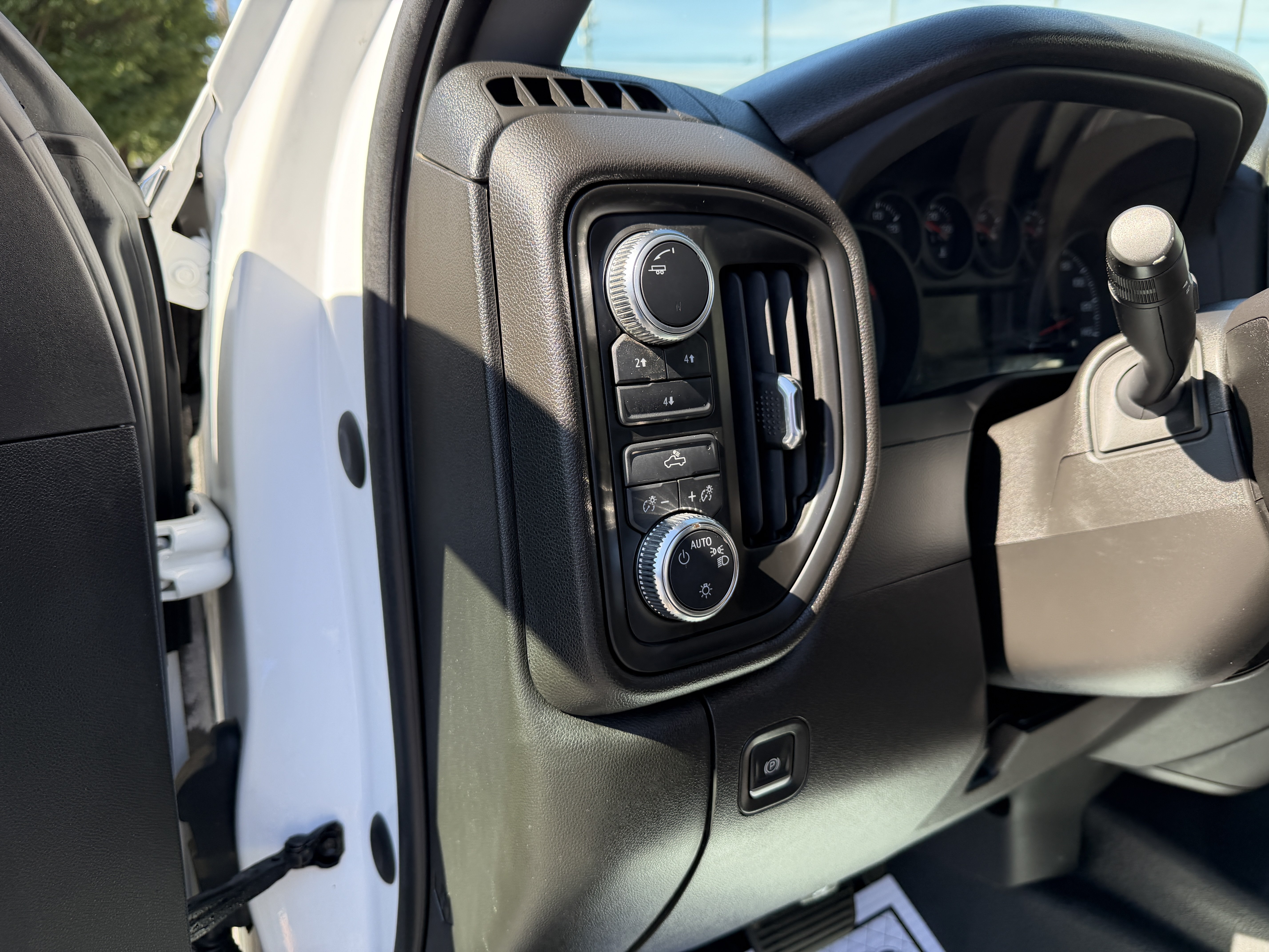 Used 2022 GMC Sierra 2500 Pro w/ Fleet Convenience Package AWD/4WD image 21