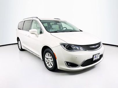 Used 2020 Chrysler Pacifica Touring-L w/ Advanced Safetytec Group