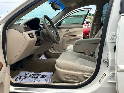 Used 2005 Buick LaCrosse CX w/ Silver Convenience Package image 6