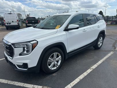 Used 2022 GMC Terrain SLE w/ Fleet Convenience Package