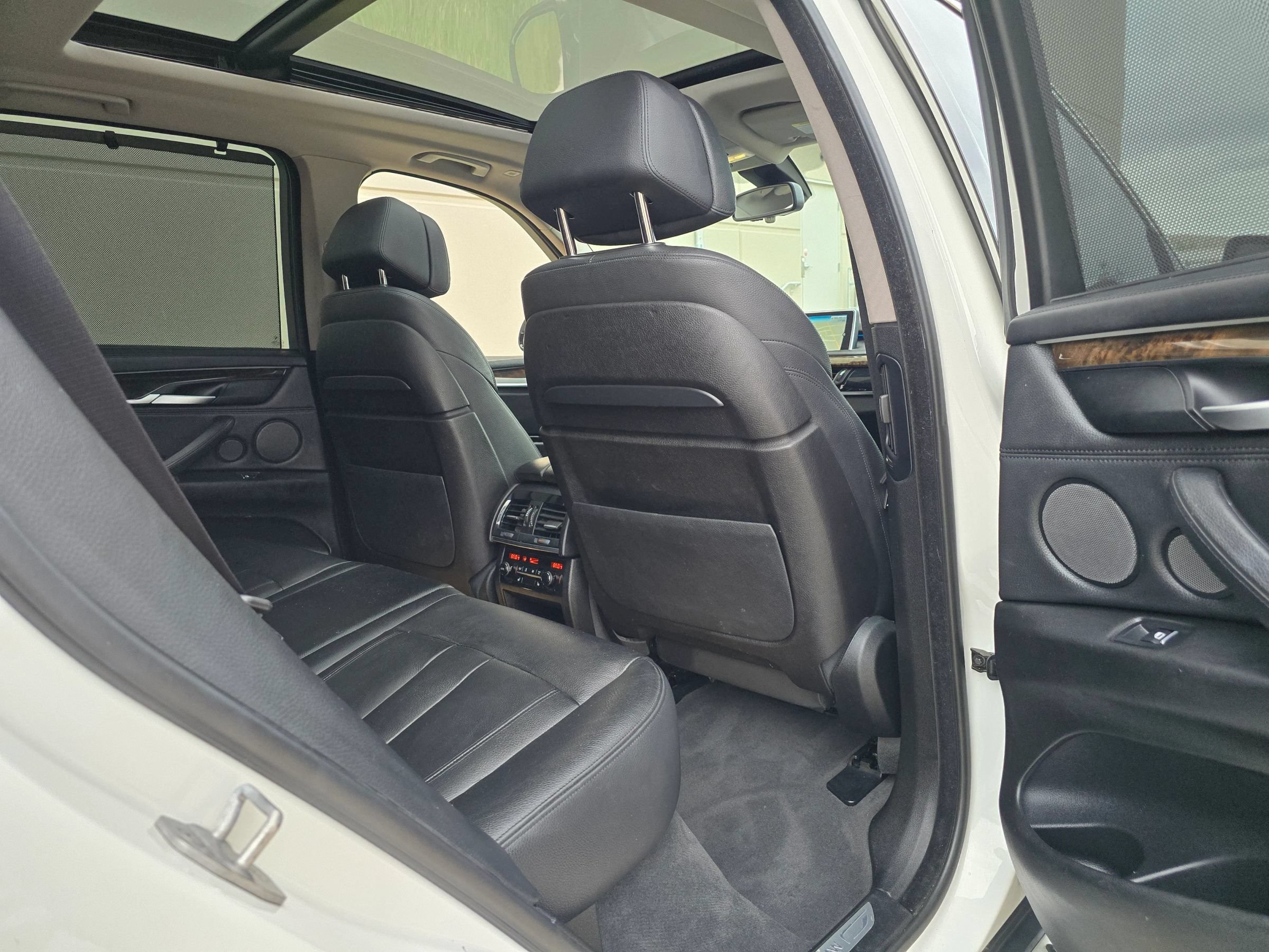 Used 2015 BMW X5 xDrive50i AWD/4WD image 54