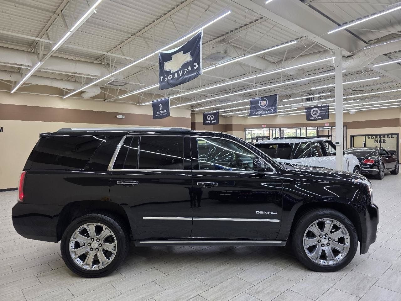 Used 2019 GMC Yukon Denali w/ Open Road Package AWD/4WD image 5
