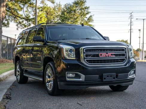 Used 2015 GMC Yukon XL SLT w/ Open Road Package RWD image 3