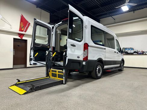 Used 2020 Ford Transit 150 Medium Roof image 44