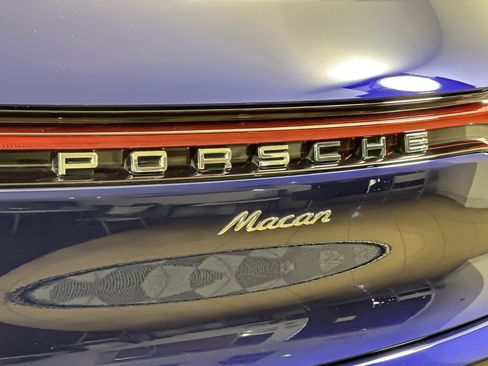 Used 2024 Porsche Macan Turbo image 26