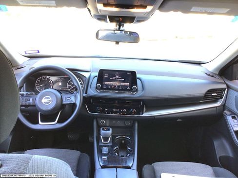 Used 2021 Nissan Rogue SV FWD image 9
